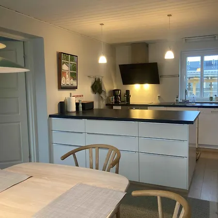 Holiday 200 M From The Water With Sea View, Villa Hadsund